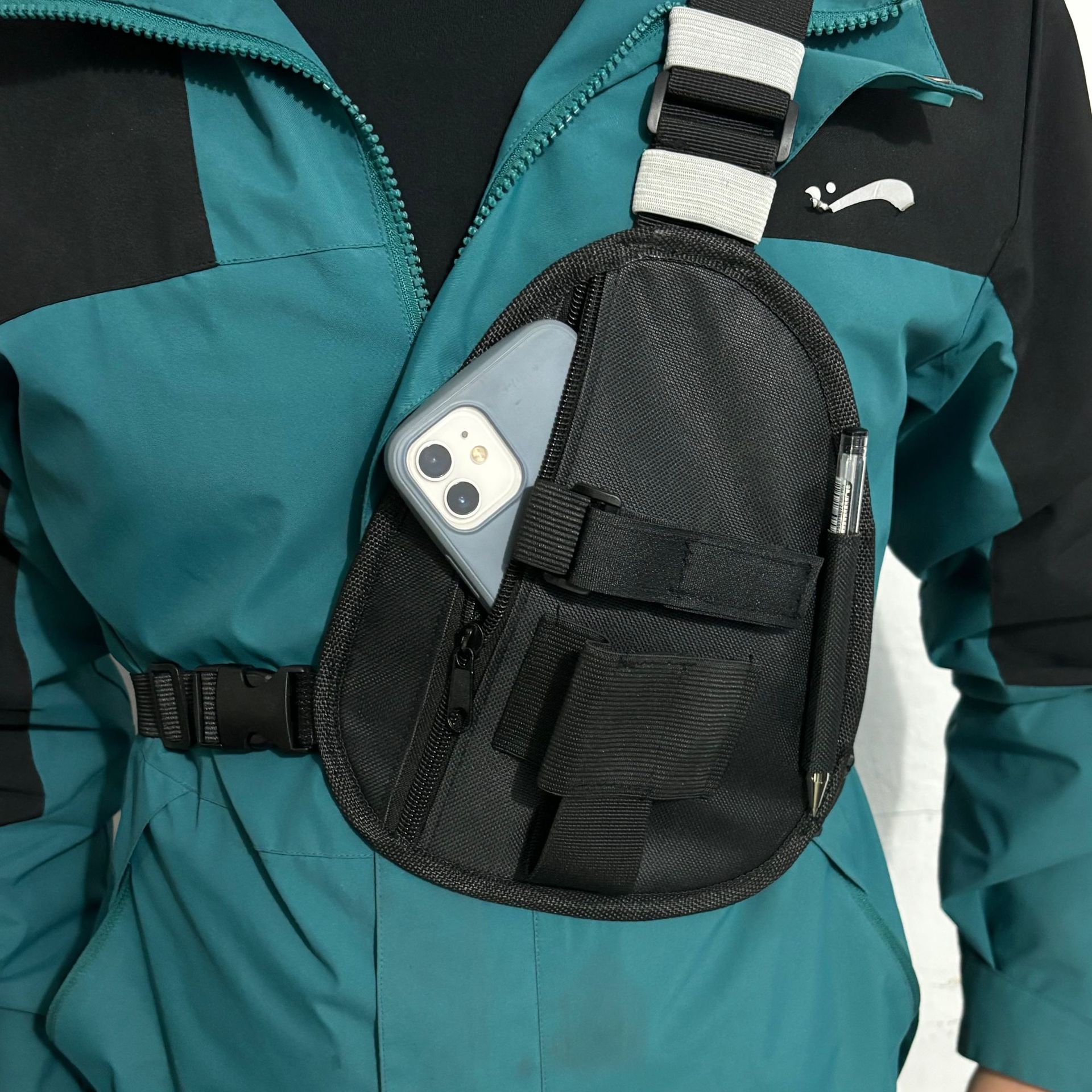 Cassette Walkman Belt - 多機能チェストベルトトランシーバーチェストバッグ - トランシーバーの収納に適した耐久性のあるポータブルクロスボディバッグ