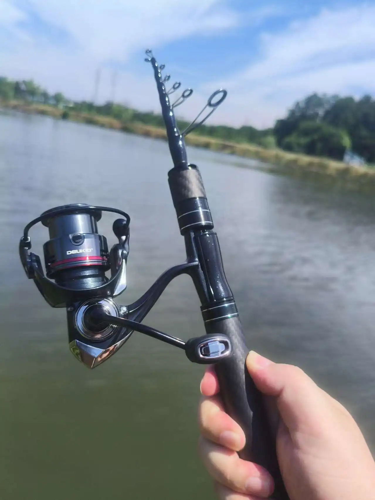 DEUKIO 1.68/1.8M 釣り竿リールコンボ超軽量カ - Developing Tank Reel のレビューと価格